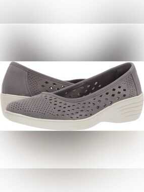Skechers Kiss - Shifty women's laser-cut skimmer wedges in gray/charcoal size 11
